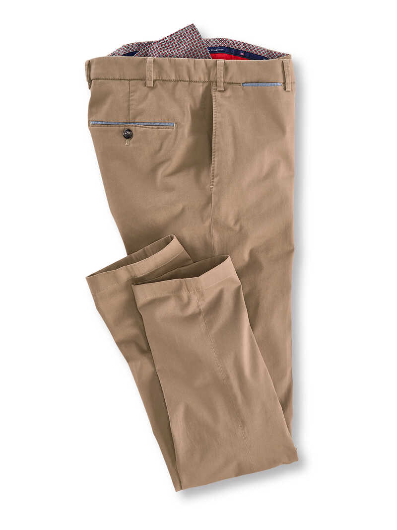 Produktbild zu Sommer-Chino in Beige aus der Hiltl Heritage Collection
