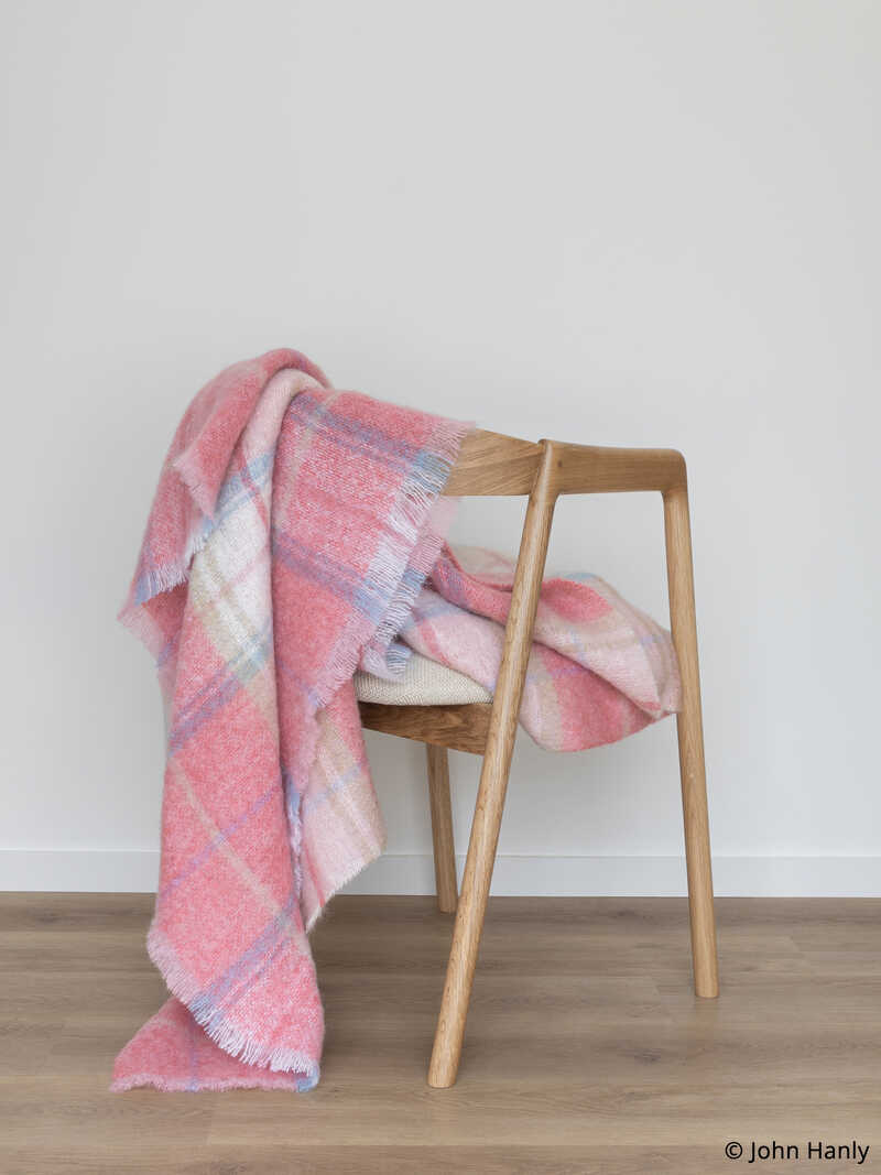 Alternatives Bild 1 zu Mohair-Plaid