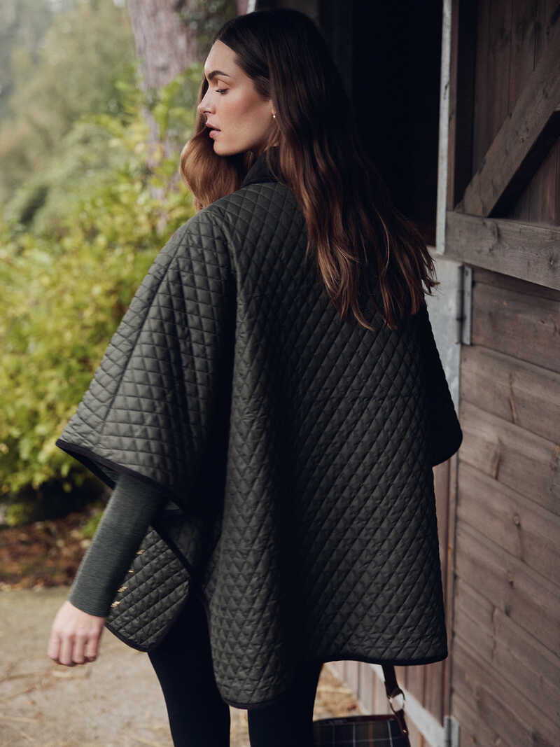 Alternatives Bild 2 zu Steppcape