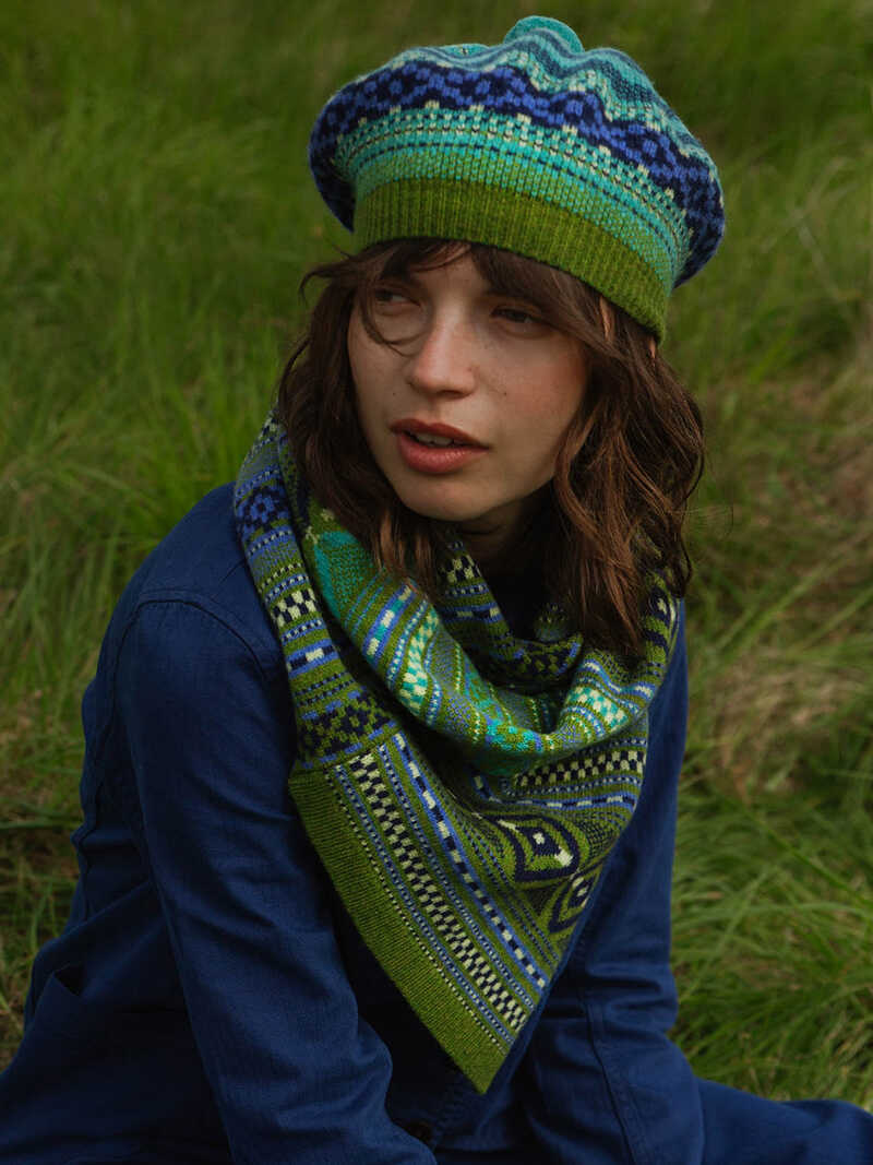 Alternatives Bild 2 zu Fair-Isle-Loopschal