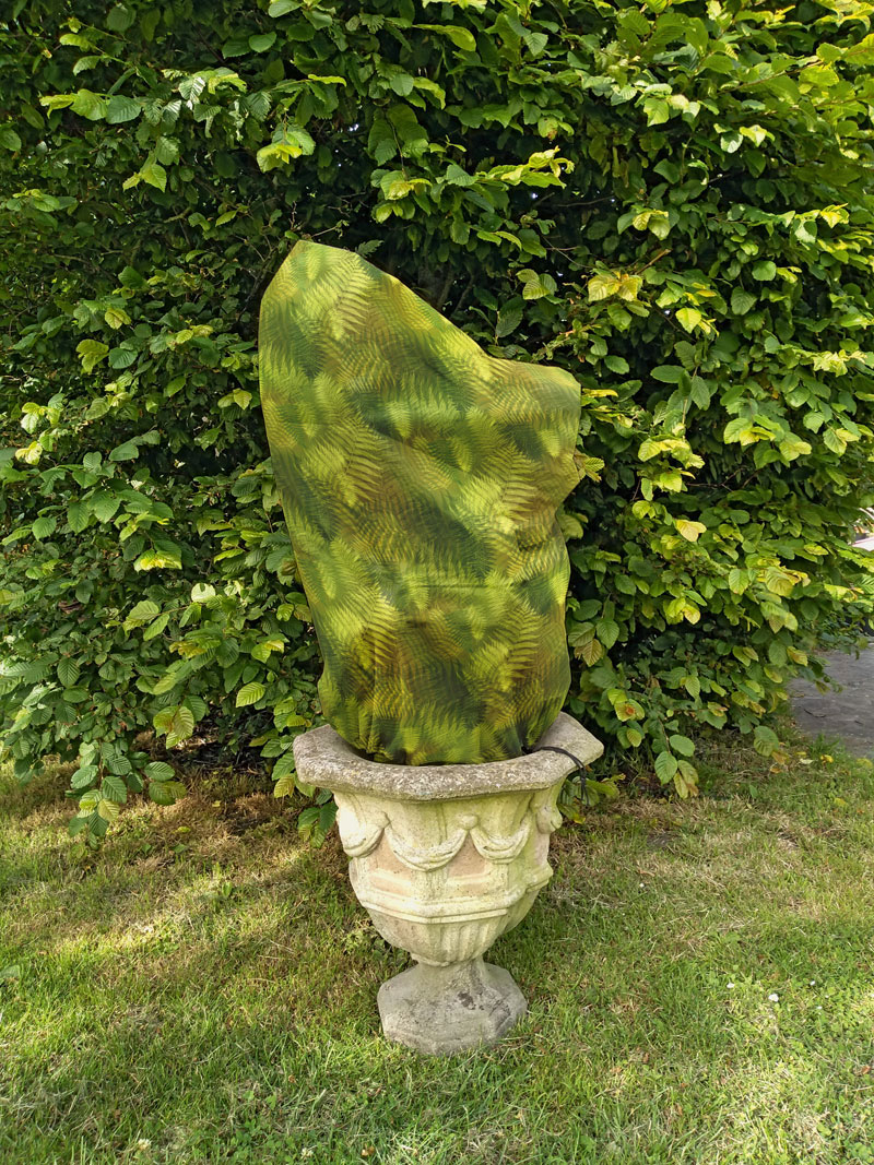 Produktbild zu Grne Pflanzenschutzhauben aus Fleece mittelgro