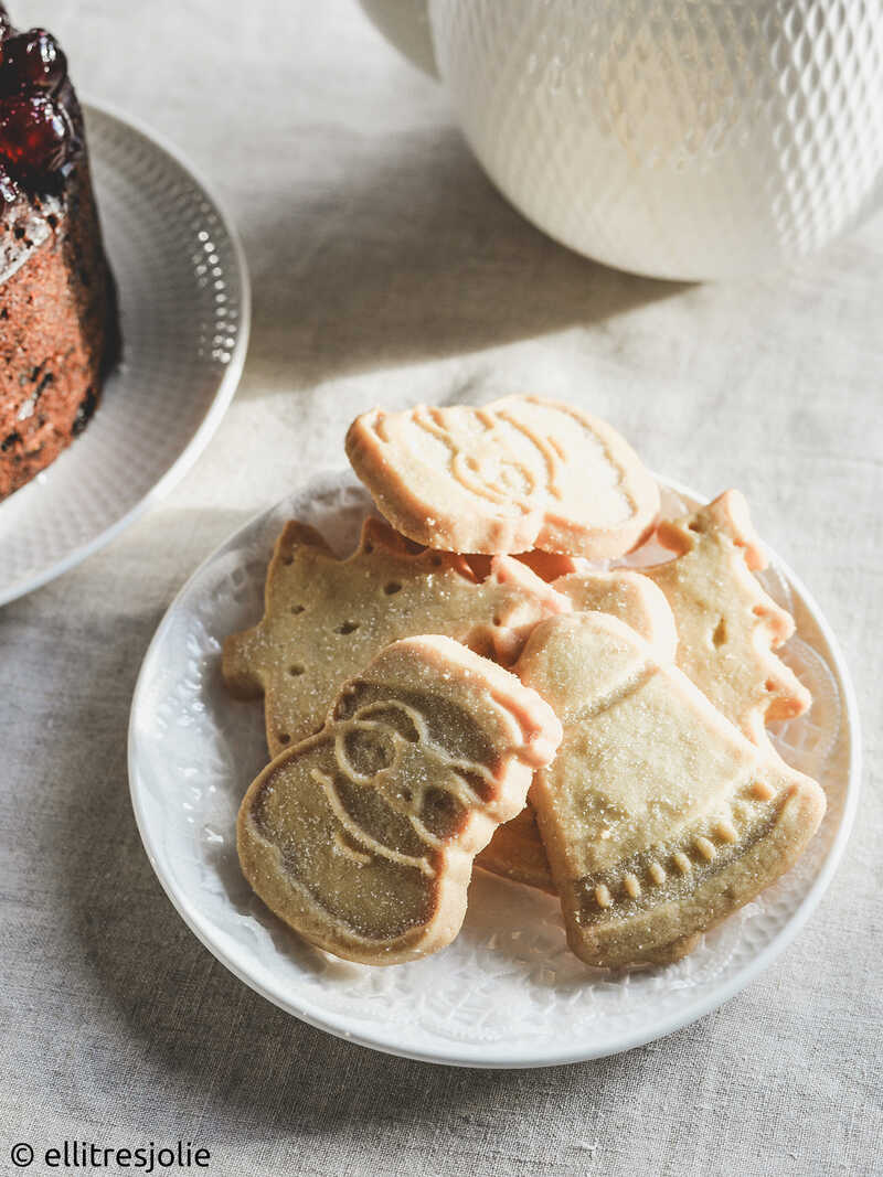 Alternatives Bild 1 zu Shortbread-Geschenkpackung Festive Shapes