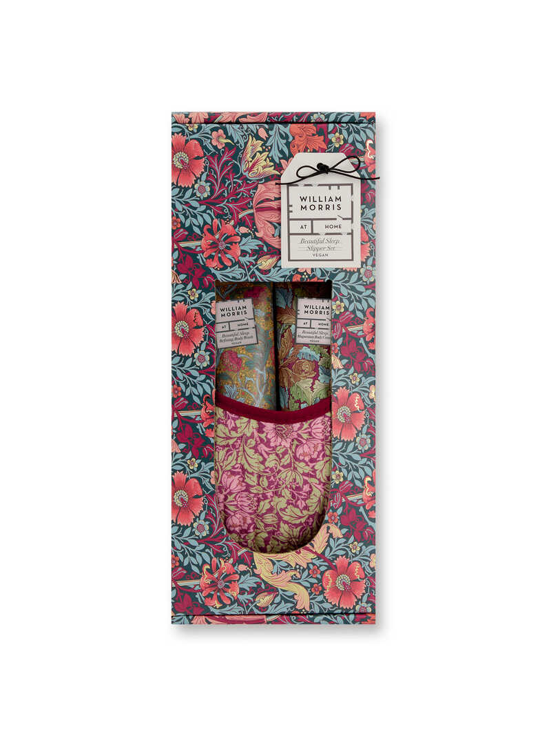 Produktbild zu Pflegeset mit Duschgel (50 ml) K�rpercreme (50 ml) und Slipper