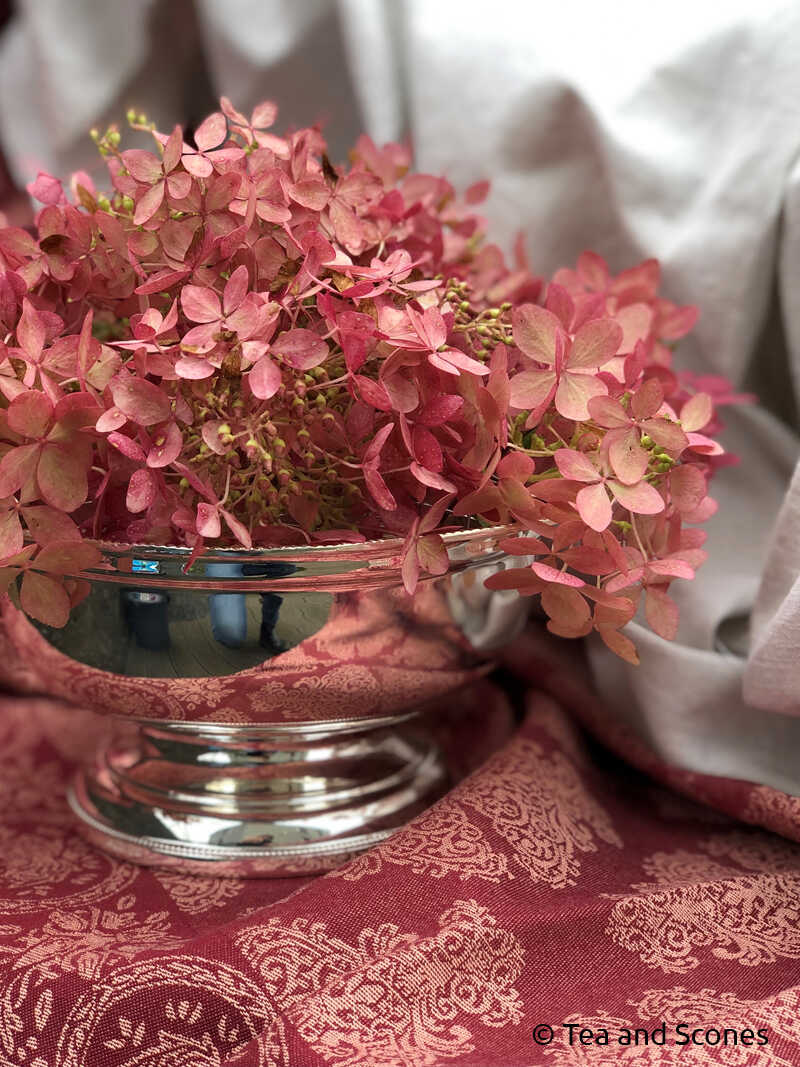 Alternatives Bild 1 zu Tischdecke mit Ornamentmuster