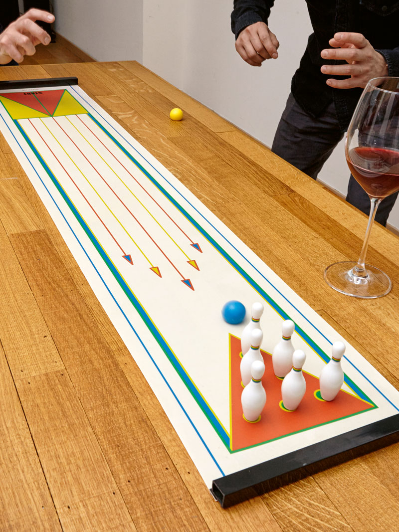 Alternatives Bild 1 zu Tisch-Bowling-Spiel