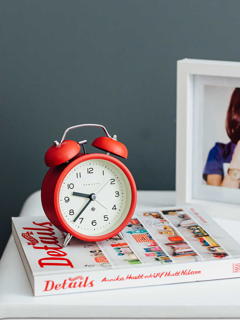 Alternatives Bild 3 zu Roter Retro-Wecker Charlie Bell