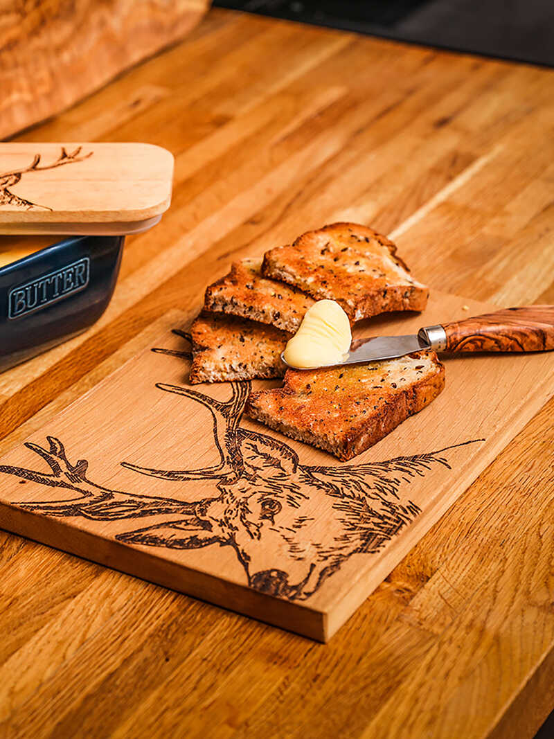 Alternatives Bild 1 zu Serviertablett Hirsch aus schottischer Eiche