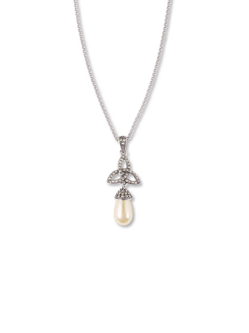 Produktbild zu Silber-Kette mit Trinity Knot und Perle