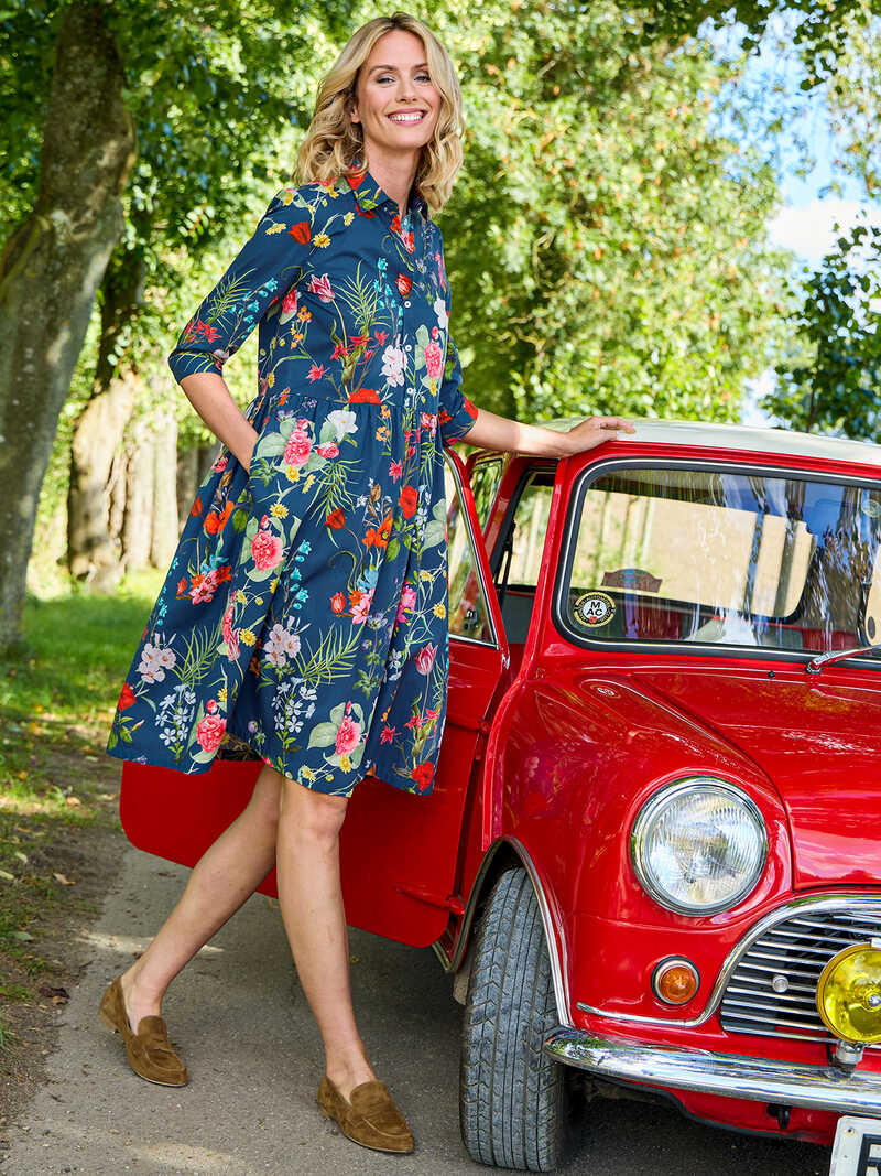 Produktbild zu Hemdblusenkleid mit Blumen-Print