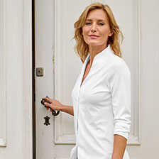 Alernatives Thumbnail 2 zu Weie Jerseybluse mit Kelchkragen