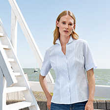 Alernatives Thumbnail 1 zu Seersucker-Kelchkragenbluse