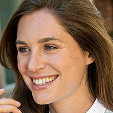 Alernatives Thumbnail 3 zu Weie Popeline-Bluse Bubikragen mit Perlenband