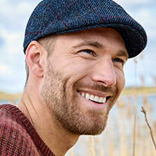 Alernatives Thumbnail 1 zu Herrenkappe aus schottischem Harris Tweed