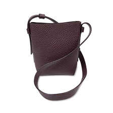 Alernatives Thumbnail 1 zu Kleine Ledertasche