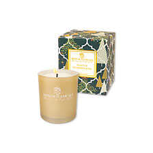 Duftkerze mit Minze und Beerenduft