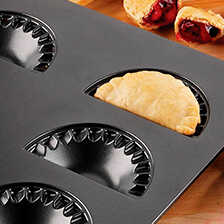 Alernatives Thumbnail 1 zu Backblech Pasty Set f�r Mini Cornish Pasties mit Teigtaschen-Former