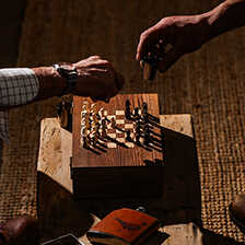 Alernatives Thumbnail 2 zu Spiele-Box mit Schach- und Kartenspiel