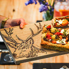 Alernatives Thumbnail 2 zu Serviertablett Hirsch aus schottischer Eiche