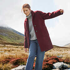 Alernatives Thumbnail 4 zu Roter Wollmantel in Boucle-Optik